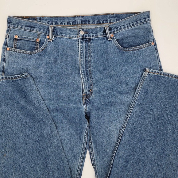 Levi Strauss 550 100% Cotton Relaxed Fit Medium Wash Blue Jeans Size 42x32 - Picture 1 of 12